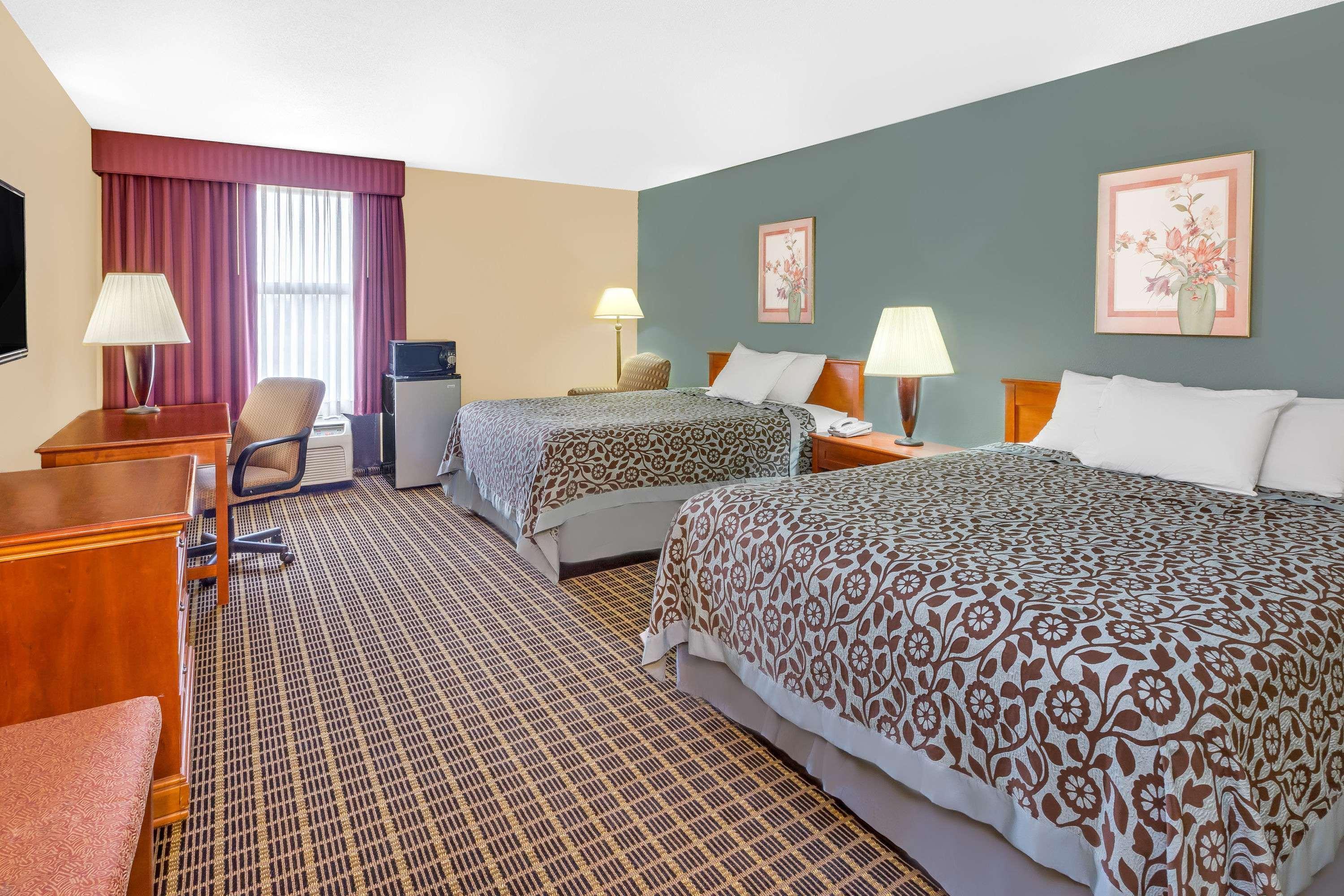 Days Inn & Suites By Wyndham Каламазу Экстерьер фото